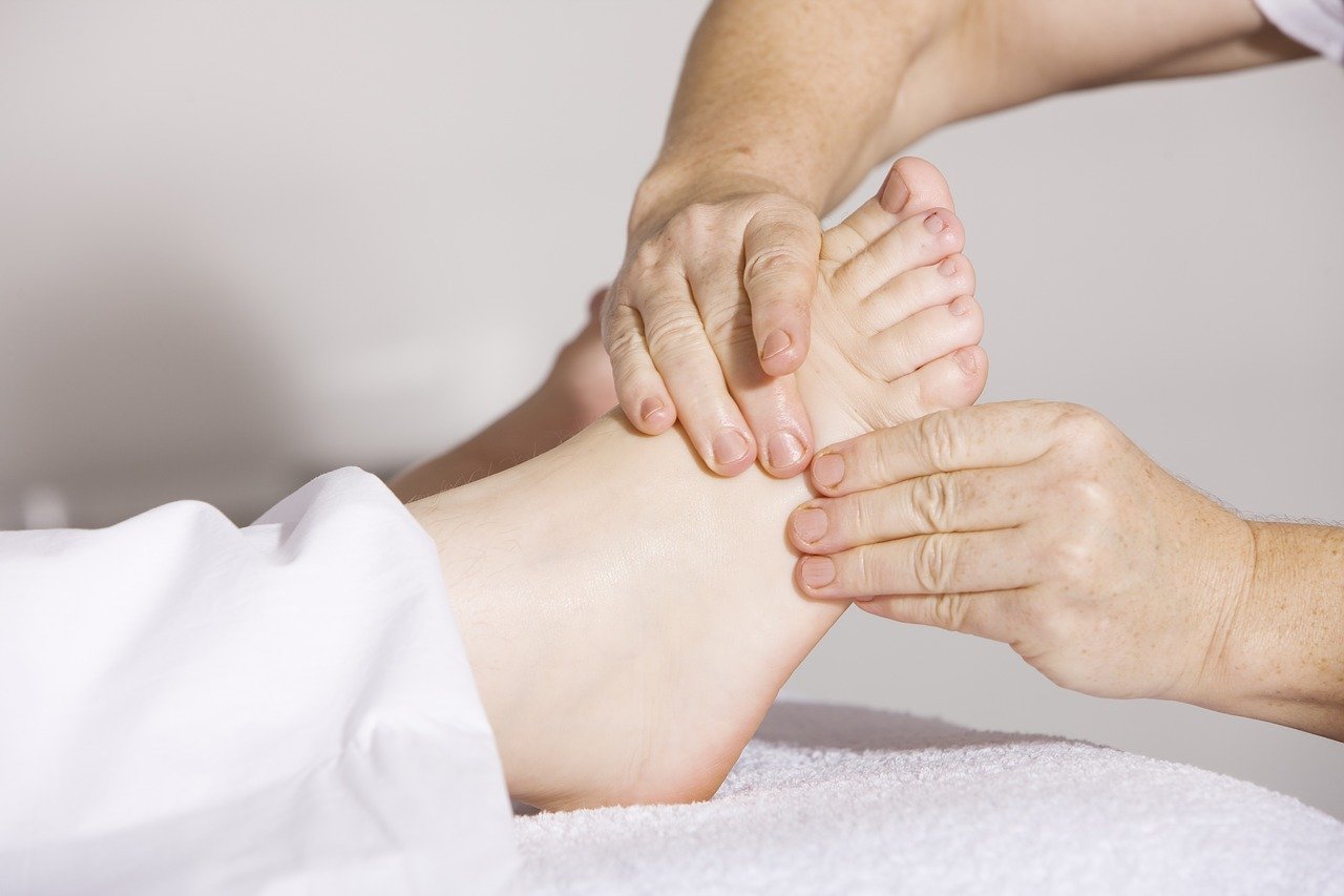 physical-therapy-ga3cb70faa_1280 physical-therapy-ga3cb70faa_1280